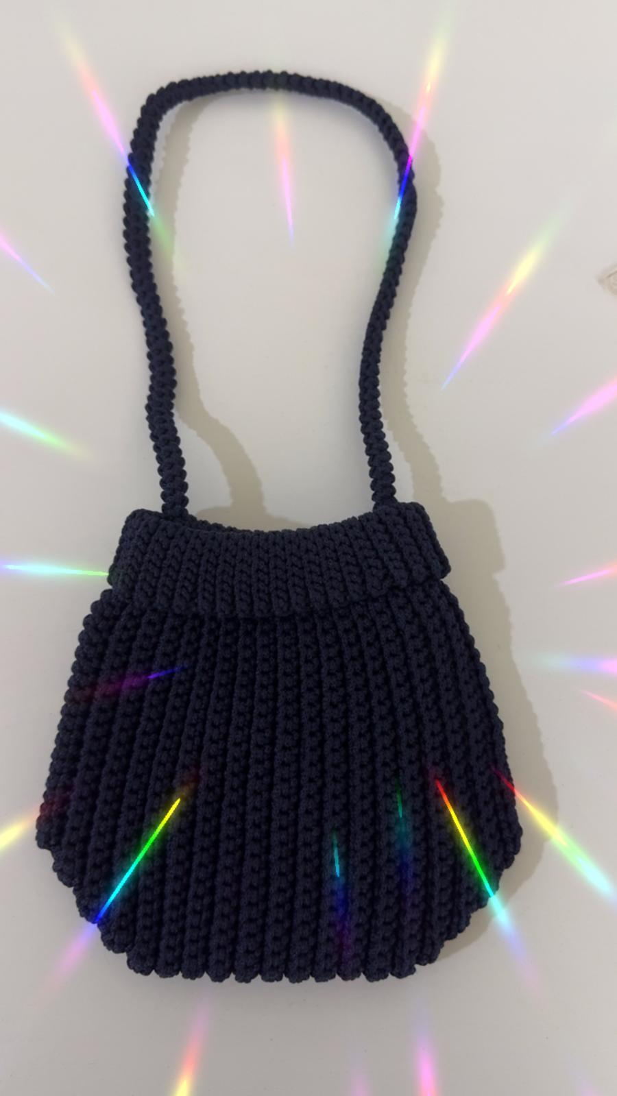 Elegant Handmade Knit Shoulder Bag – Midnight Black